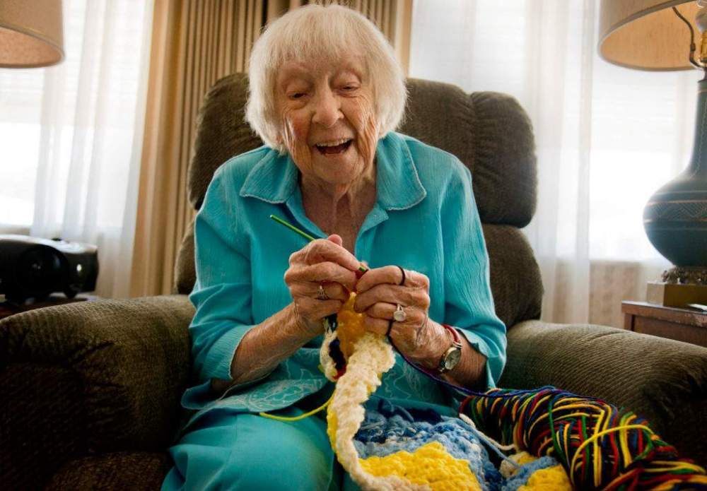 old-woman-doing-crochet-1024x711.jpg
