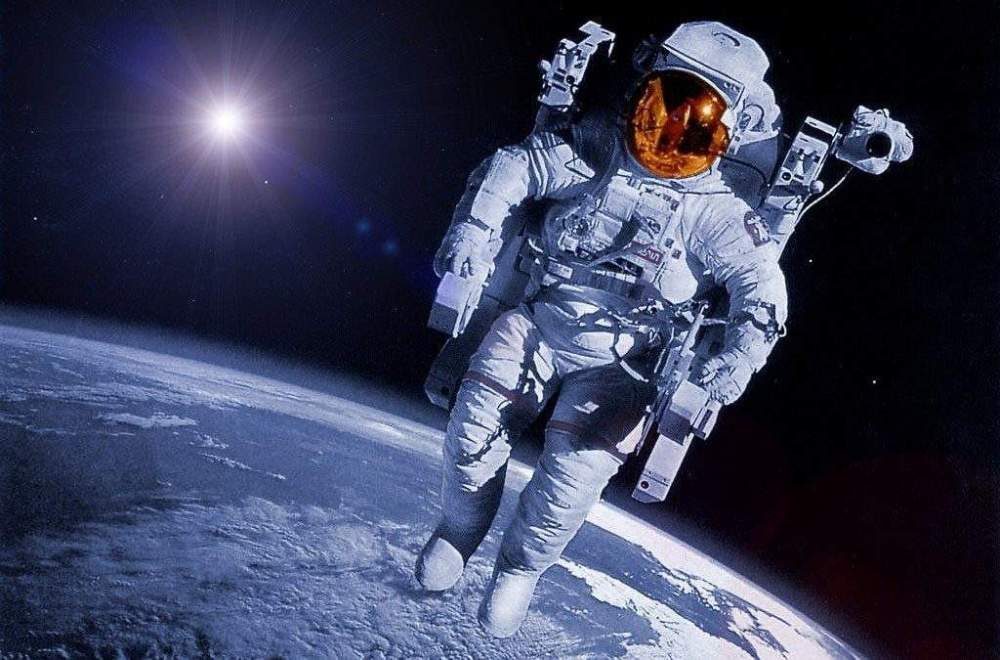 Astronauts-1024x675.jpg